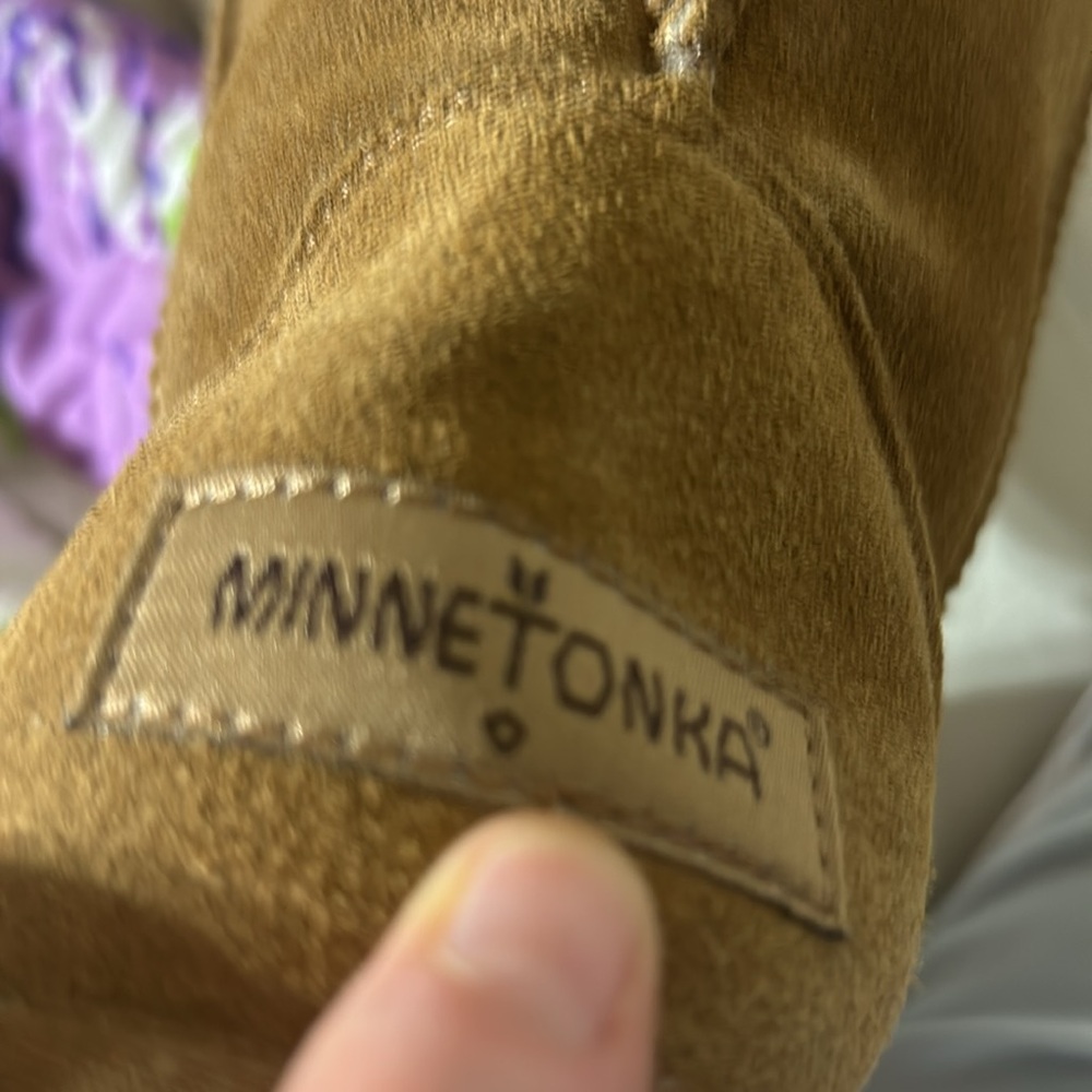 Minnetonka brown fur boots size 8 - Picture 3 of 5